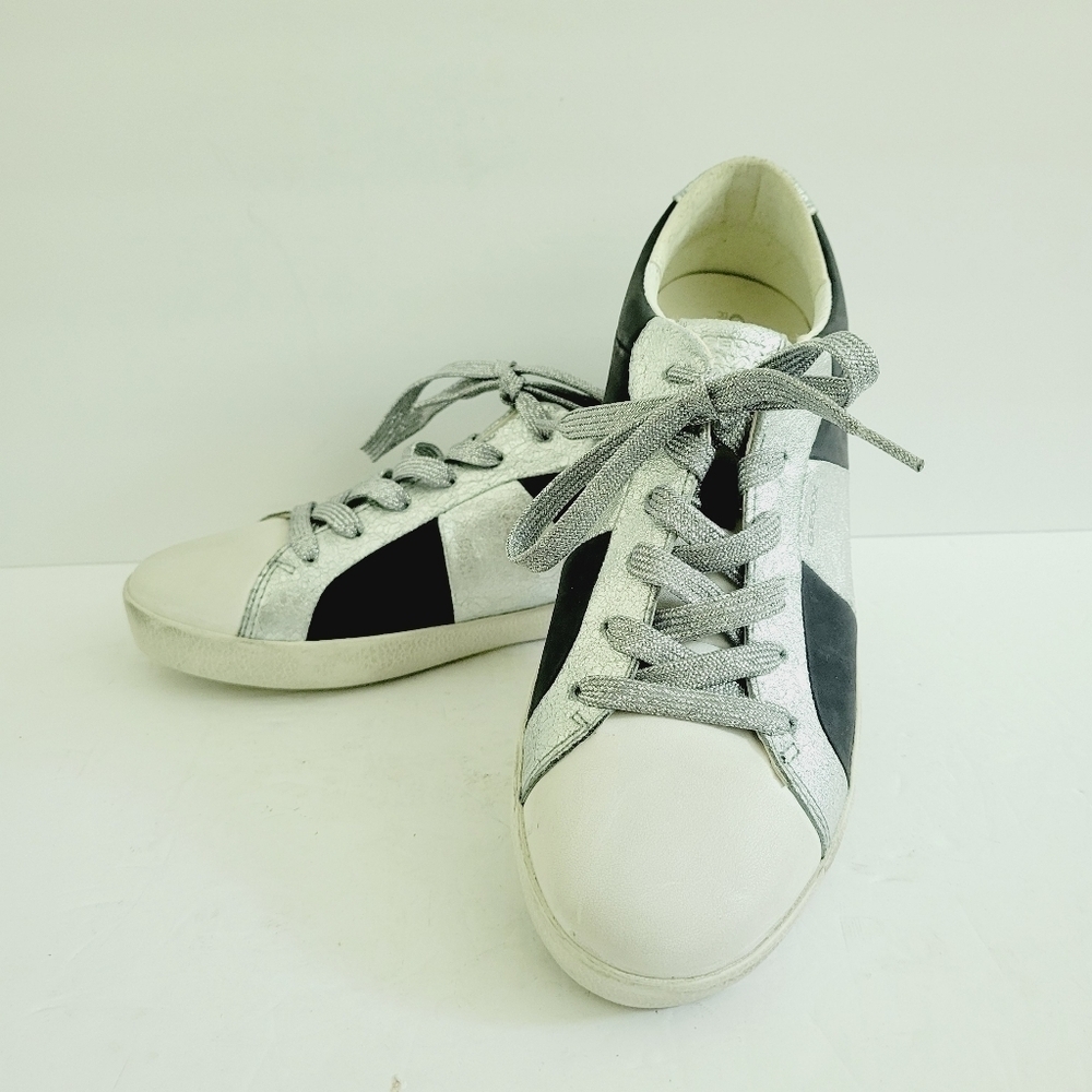 New Geox Respira Leather Italian Patent Sneakers, Size 10,5